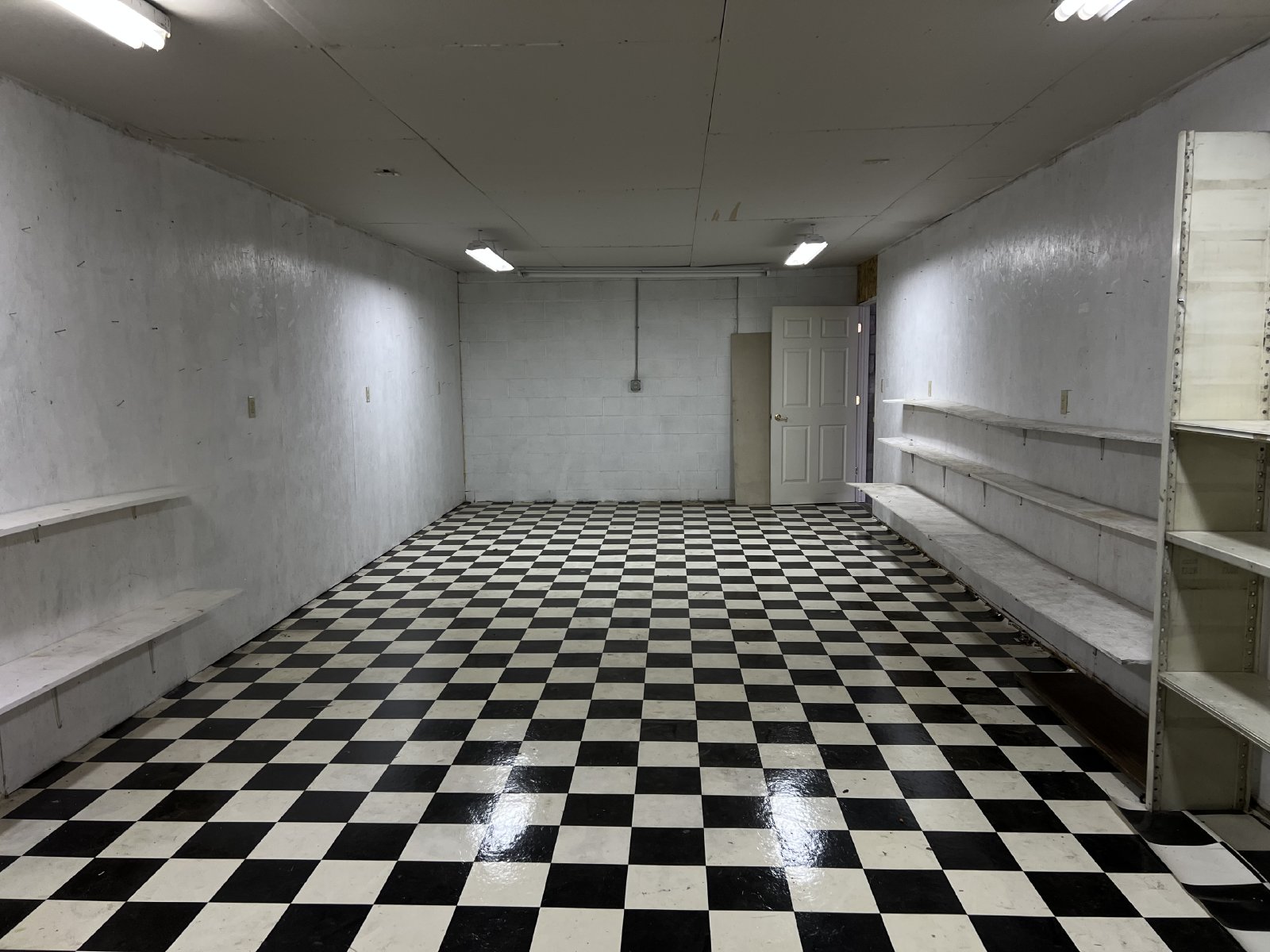 Freestanding Flex Shop property image