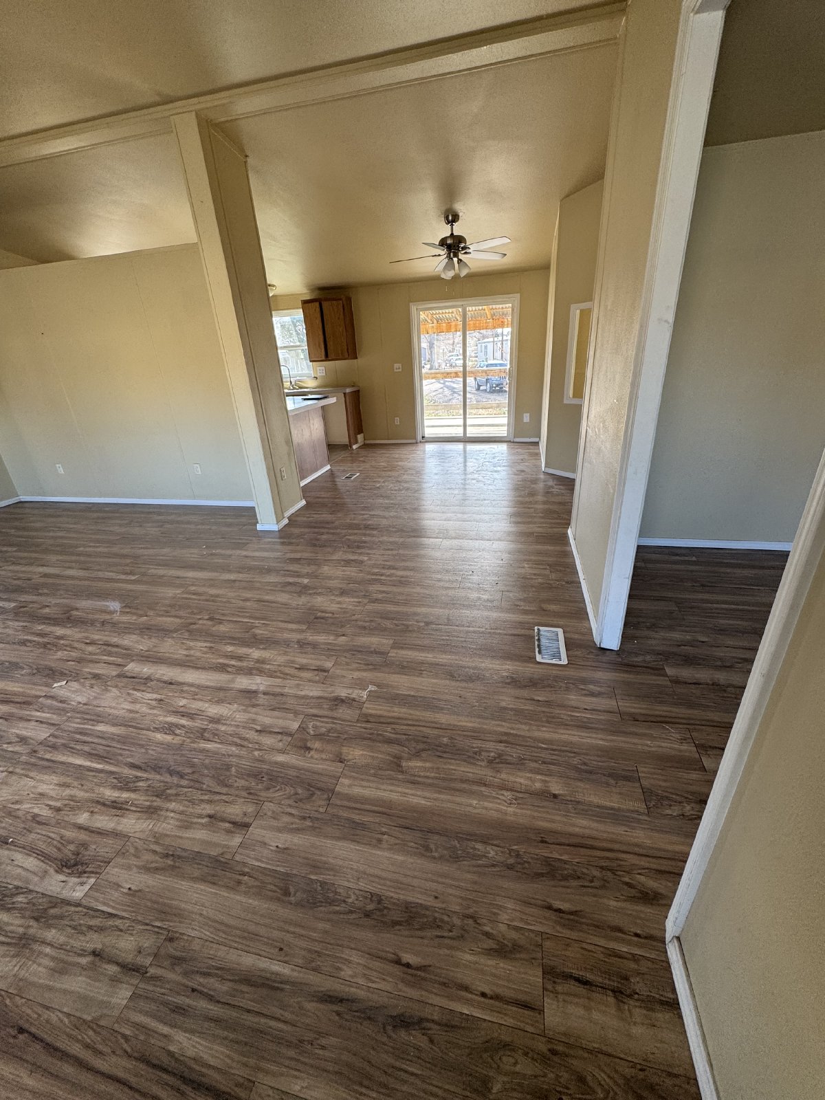 ****3 bedroom plus den plus office and 2 bathroom in Mountain Home**** property image