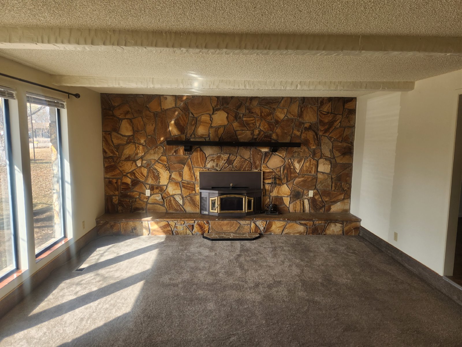 Coming Soon! 4 bedroom 2 bath property image