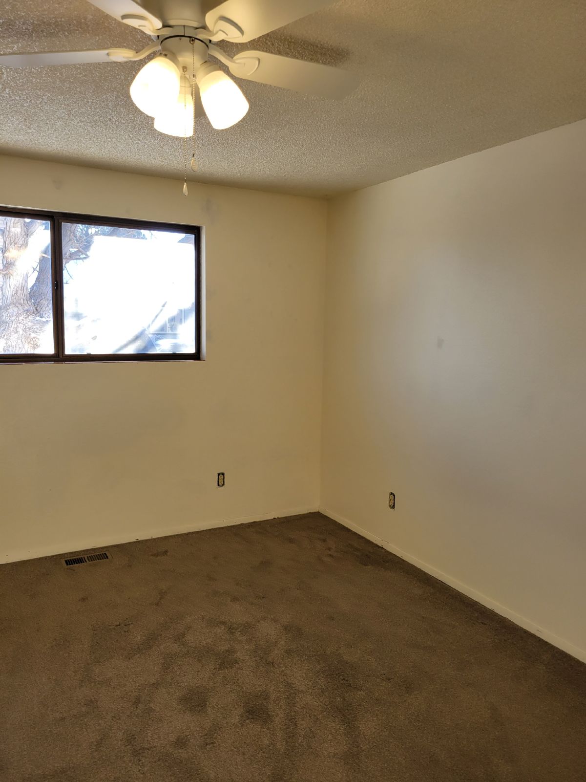 Coming Soon! 4 bedroom 2 bath property image
